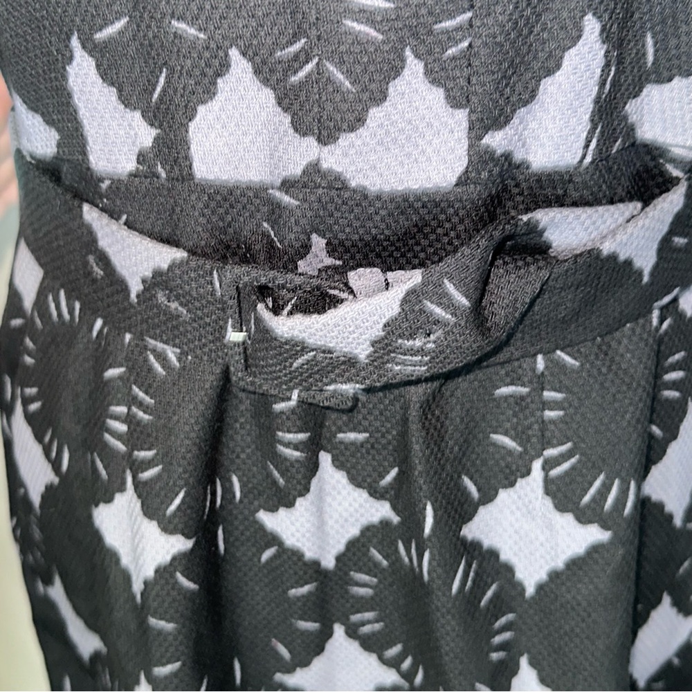 Boden • Purple Grey Black Floral Patterned Dress W/Belt Size 6R - Picture 7 of 13
